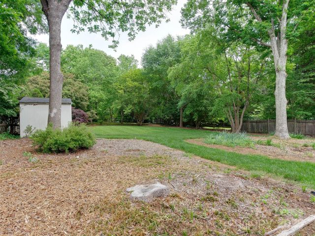 619 Fence Post Lane, Matthews, NC 28105