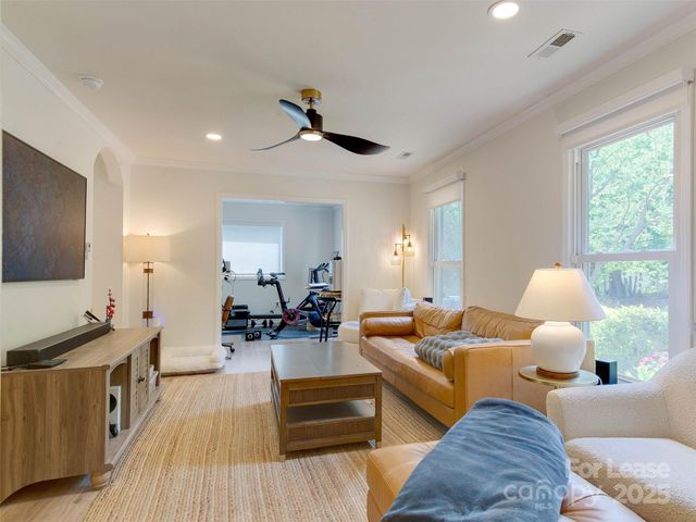 619 Fence Post Lane, Matthews, NC 28105