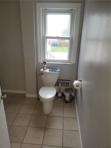 38 Rowe Avenue, Warwick, RI 02889