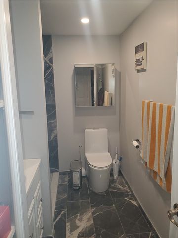 38 Rowe Avenue, Warwick, RI 02889