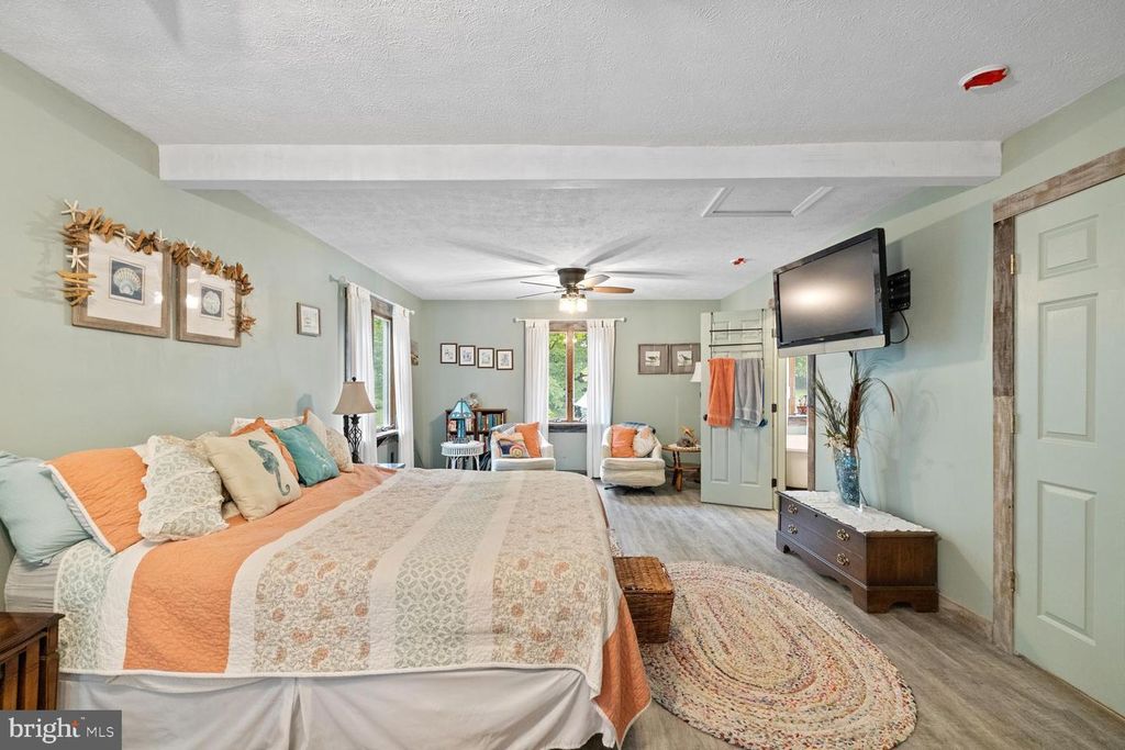 2891 SAUMSVILLE RD, Maurertown, VA 22644