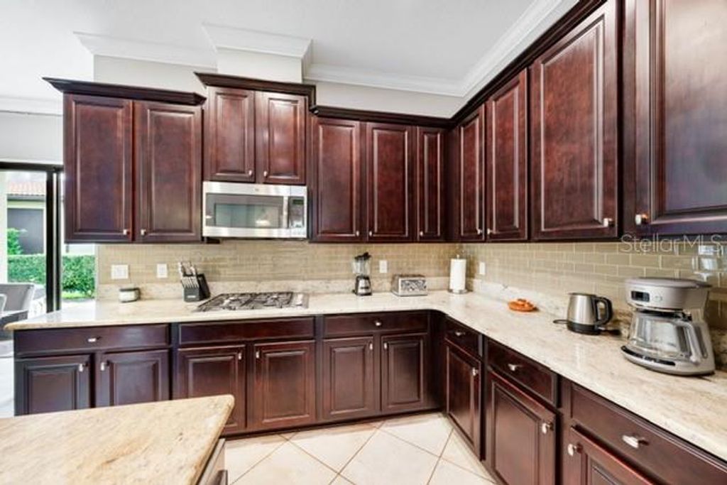 Image 13 of property listing at 4653 ROYAL DORNOCH CIRCLE, Bradenton, FL 34211
