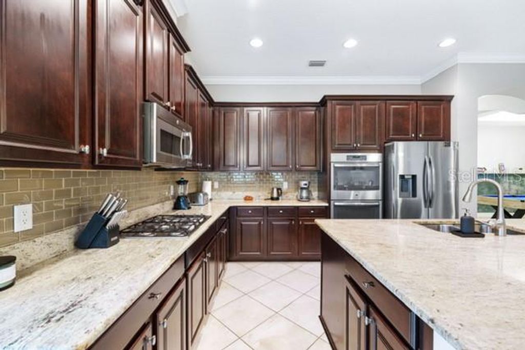 Image 14 of property listing at 4653 ROYAL DORNOCH CIRCLE, Bradenton, FL 34211