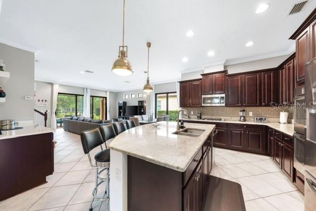 Image 16 of property listing at 4653 ROYAL DORNOCH CIRCLE, Bradenton, FL 34211