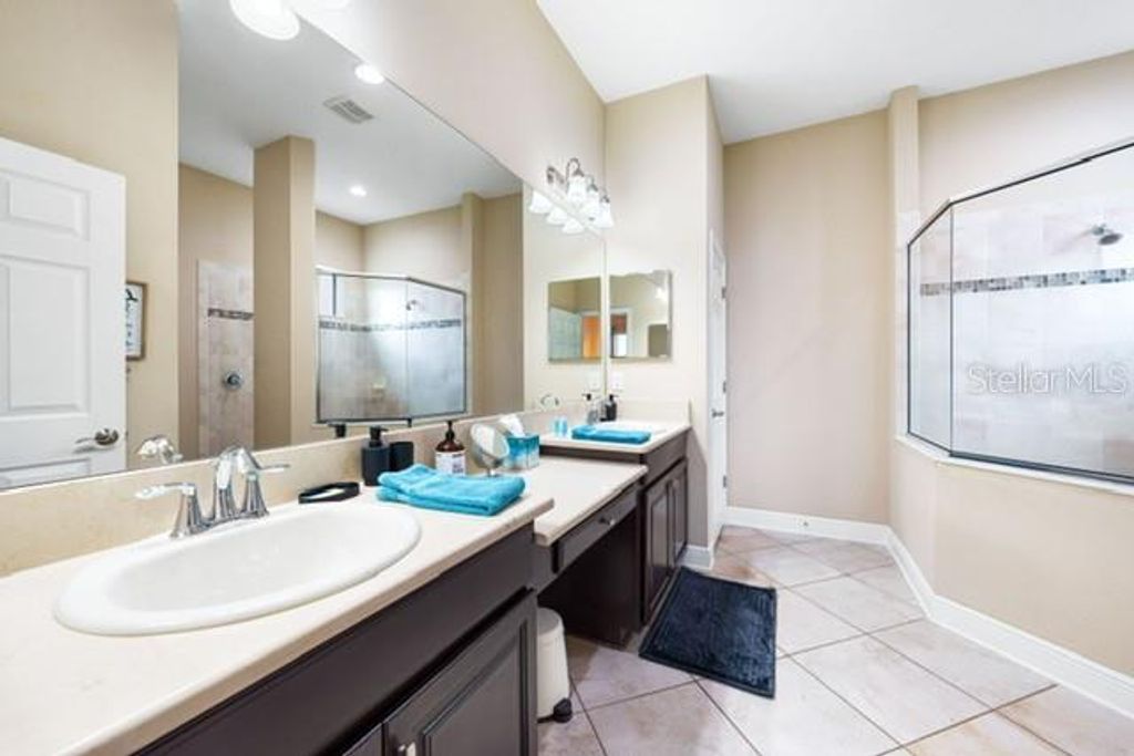 Image 37 of property listing at 4653 ROYAL DORNOCH CIRCLE, Bradenton, FL 34211