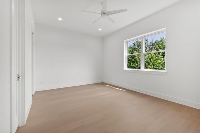 4009 Newshire Drive, Houston, TX 77025