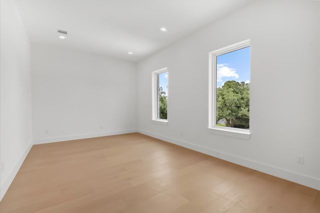 4009 Newshire Drive, Houston, TX 77025
