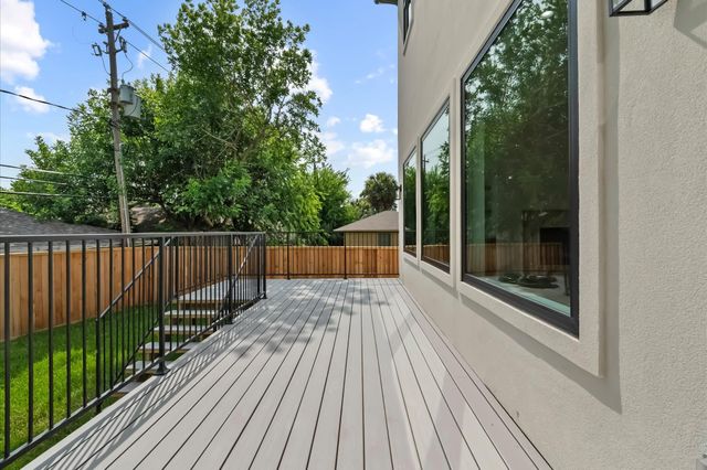 4009 Newshire Drive, Houston, TX 77025