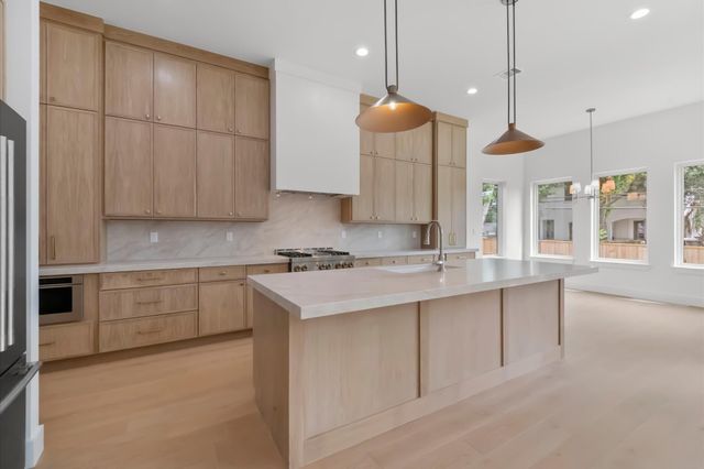 4009 Newshire Drive, Houston, TX 77025
