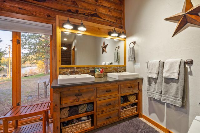 32907 River Bend Road, Chiloquin, OR 97624