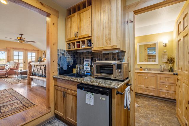 32907 River Bend Road, Chiloquin, OR 97624