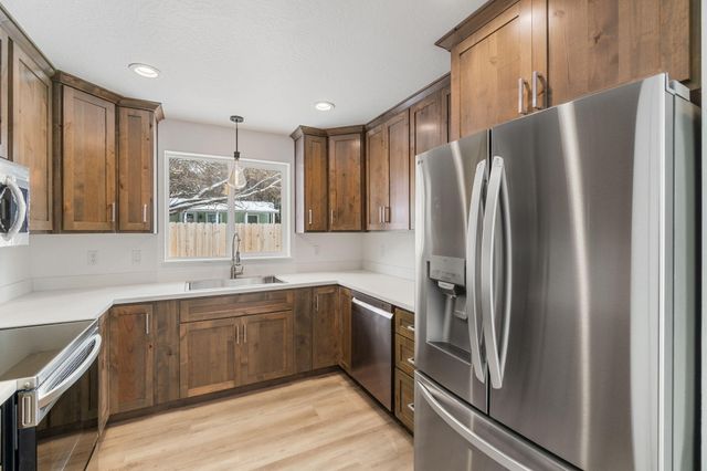 5963 Delaware Avenue, Klamath Falls, OR 97603