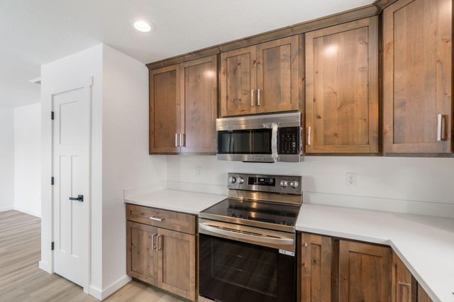 5963 Delaware Avenue, Klamath Falls, OR 97603