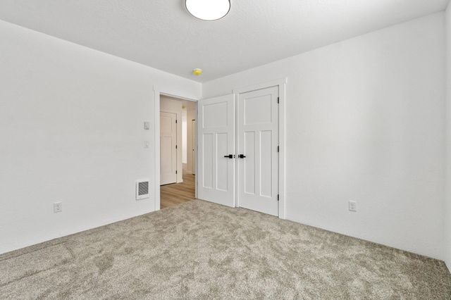 5963 Delaware Avenue, Klamath Falls, OR 97603