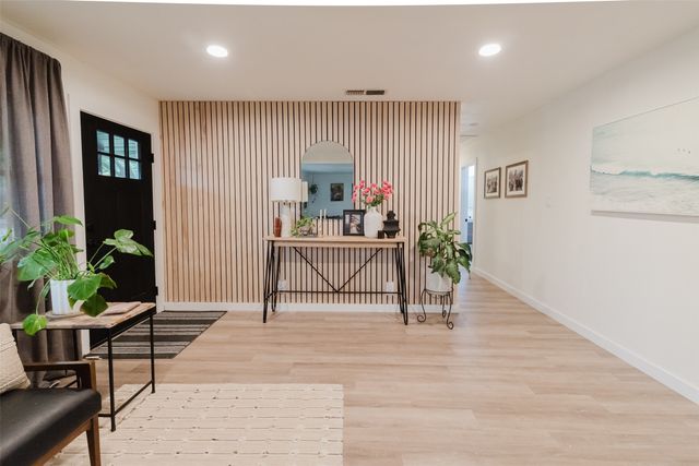 405 Valcik, Decatur, TX 76234