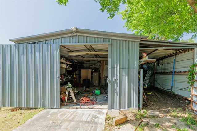 405 Valcik, Decatur, TX 76234