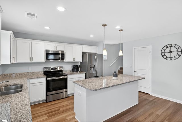 7061 Luna Mae Court, Boiling Springs, SC 29316