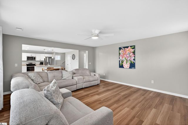 7061 Luna Mae Court, Boiling Springs, SC 29316