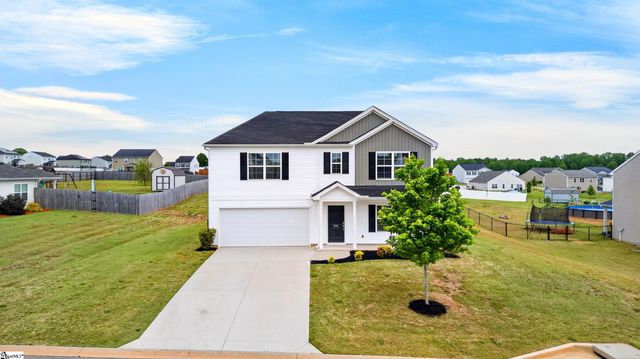7061 Luna Mae Court, Boiling Springs, SC 29316