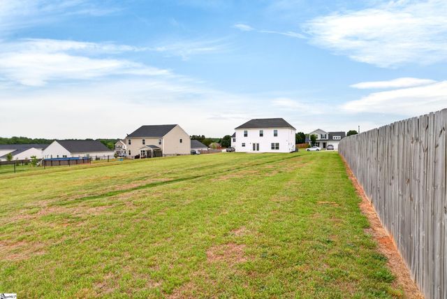 7061 Luna Mae Court, Boiling Springs, SC 29316