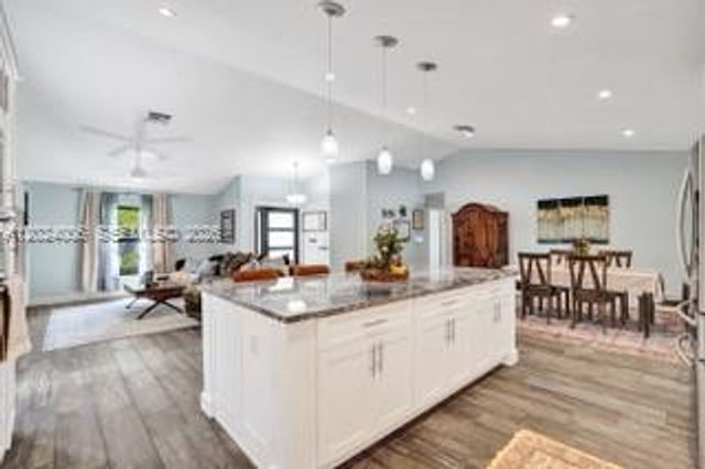 1020 SW 124th Way, Davie, FL 33325