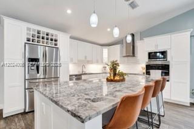 1020 SW 124th Way, Davie, FL 33325