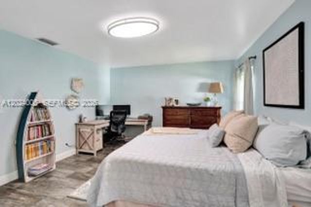 1020 SW 124th Way, Davie, FL 33325