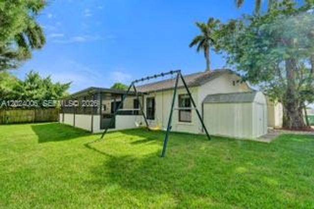 1020 SW 124th Way, Davie, FL 33325