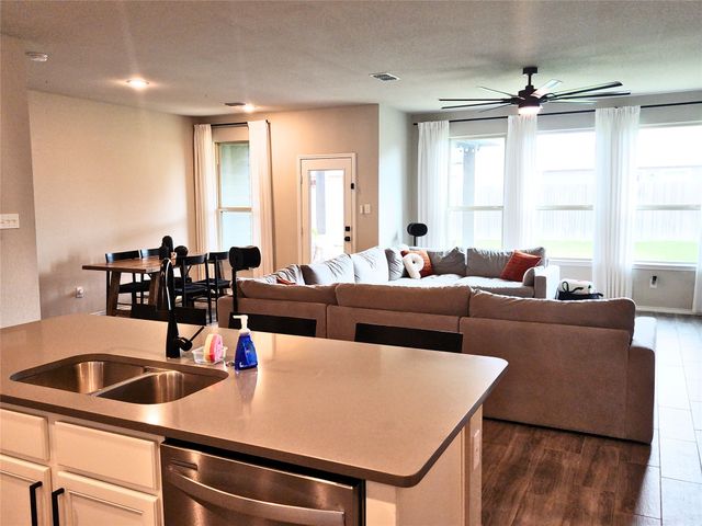 3004 Dakota Trail, Heartland, TX 75114