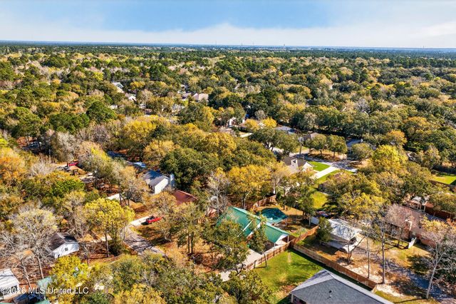 1500 Deer Street, Ocean Springs, MS 39564