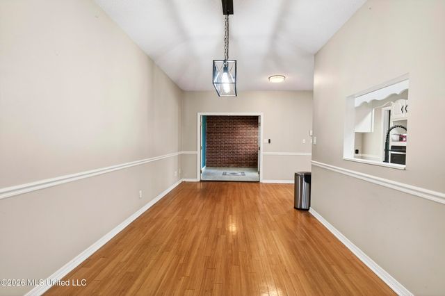 1500 Deer Street, Ocean Springs, MS 39564