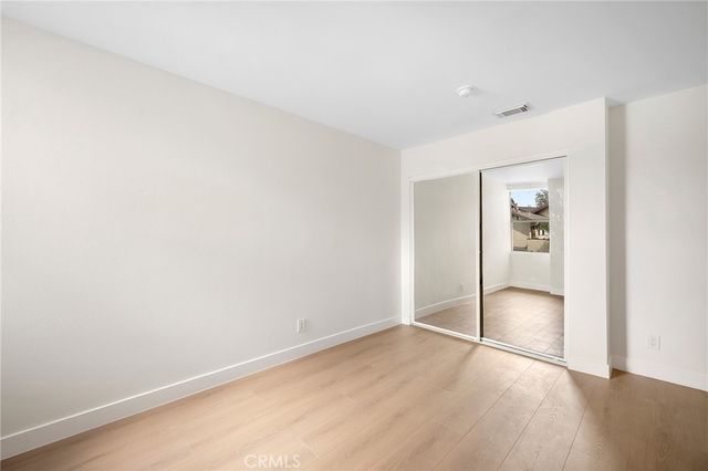 8601 Sunland Boulevard 5, Sun Valley, CA 91352