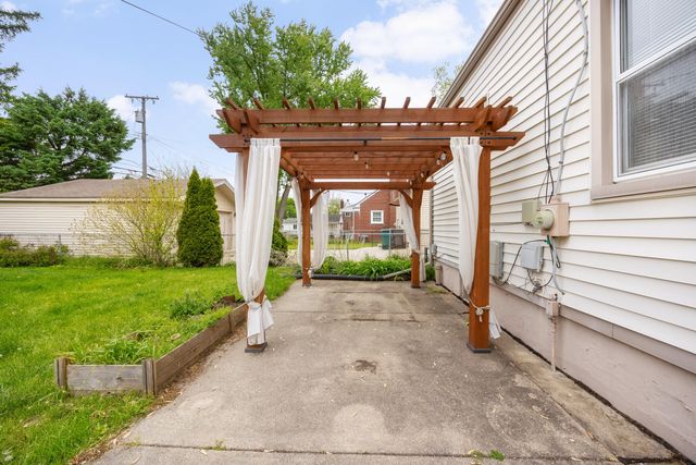 22131 Nowlin, Dearborn City, MI 48124