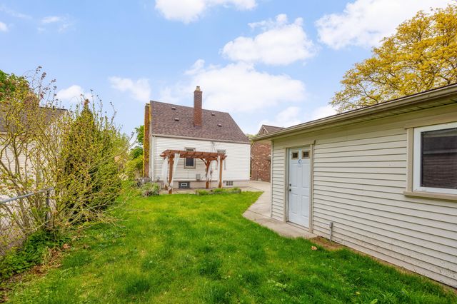 22131 Nowlin, Dearborn City, MI 48124