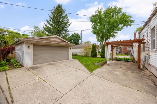 22131 Nowlin, Dearborn City, MI 48124