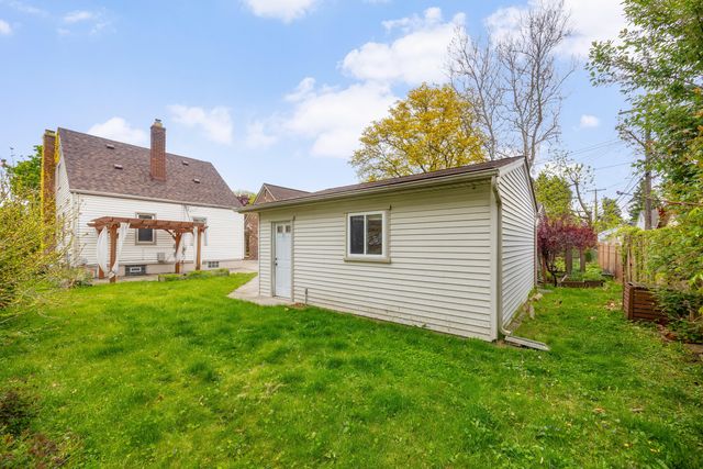 22131 Nowlin, Dearborn City, MI 48124