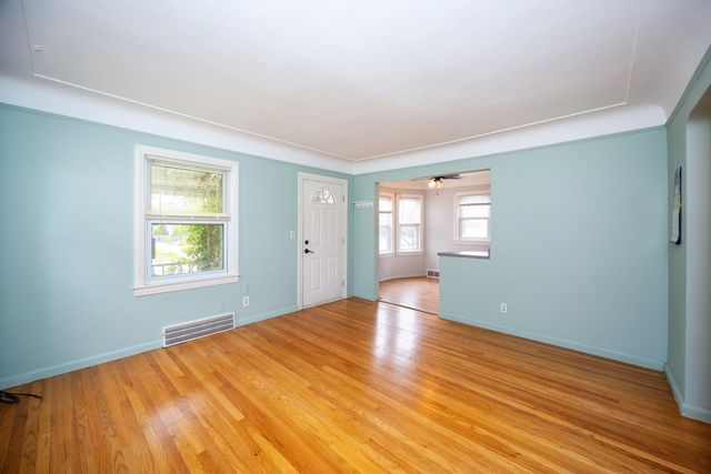22131 Nowlin, Dearborn City, MI 48124