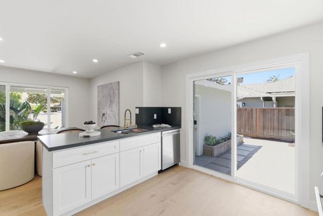 937 W Washington Avenue, Sunnyvale, CA 94086