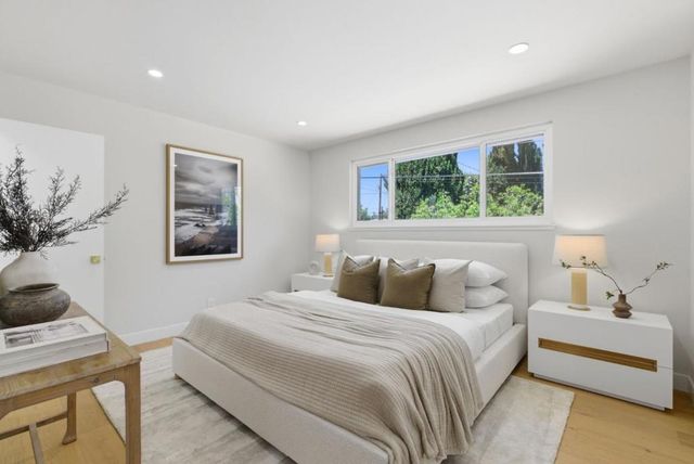 937 W Washington Avenue, Sunnyvale, CA 94086