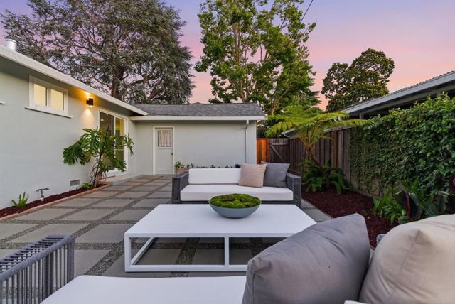 937 W Washington Avenue, Sunnyvale, CA 94086