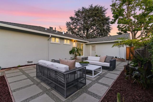 937 W Washington Avenue, Sunnyvale, CA 94086
