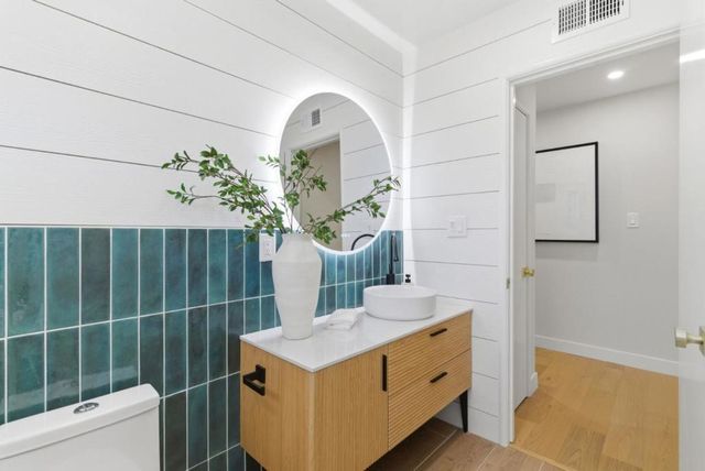 937 W Washington Avenue, Sunnyvale, CA 94086
