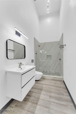 2405 SW 32nd ST, Cape Coral, FL 33914