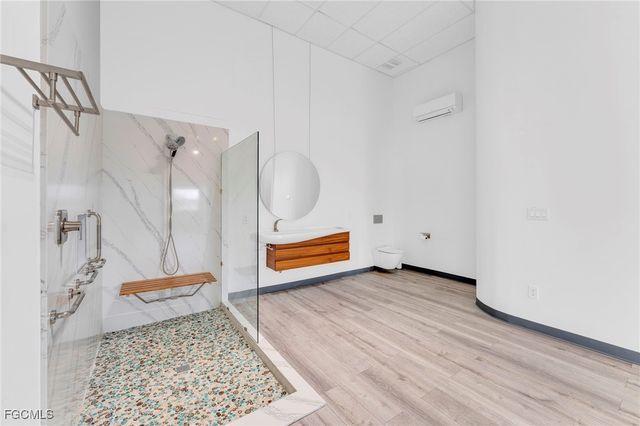 2405 SW 32nd ST, Cape Coral, FL 33914