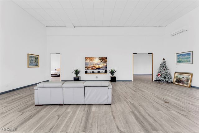 2405 SW 32nd ST, Cape Coral, FL 33914