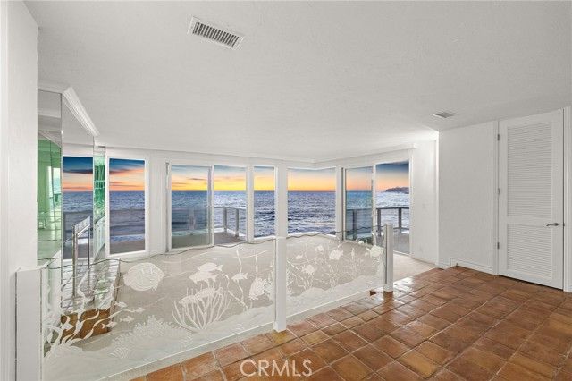 647 Sleepy Hollow, Laguna Beach, CA 92651