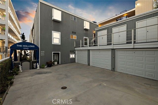 647 Sleepy Hollow, Laguna Beach, CA 92651