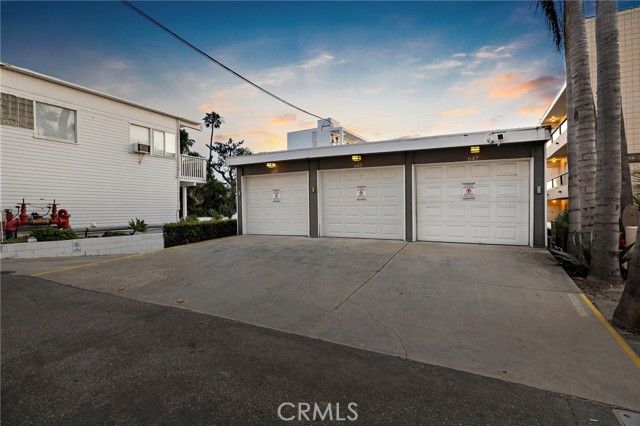 647 Sleepy Hollow, Laguna Beach, CA 92651