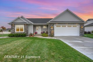 10585 Prairie View Court, Freeland, MI 48623