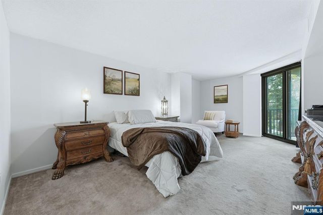 245 Prospect Avenue 3D, Hackensack, NJ 07601